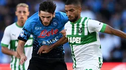 Khvicha Kvaratskhelia of Napoli and Jeremy Toljan of Sassuolo