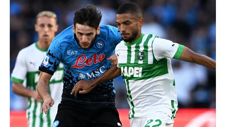 Khvicha Kvaratskhelia of Napoli and Jeremy Toljan of Sassuolo