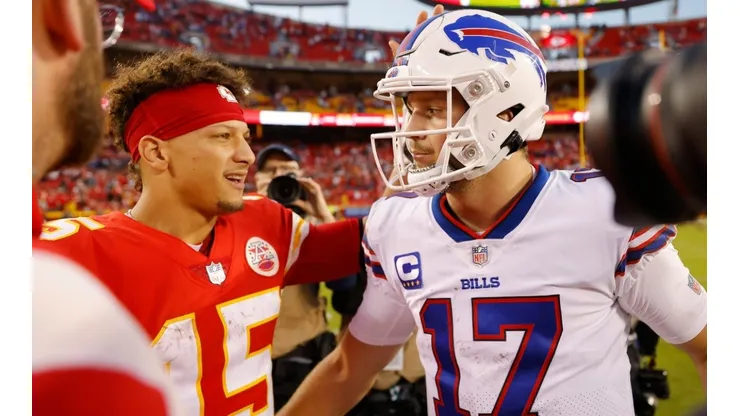 Patrick Mahomes (left) and Josh Allen.