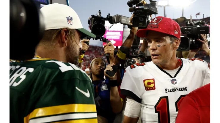 Aaron Rodgers (left) and Tom Brady.