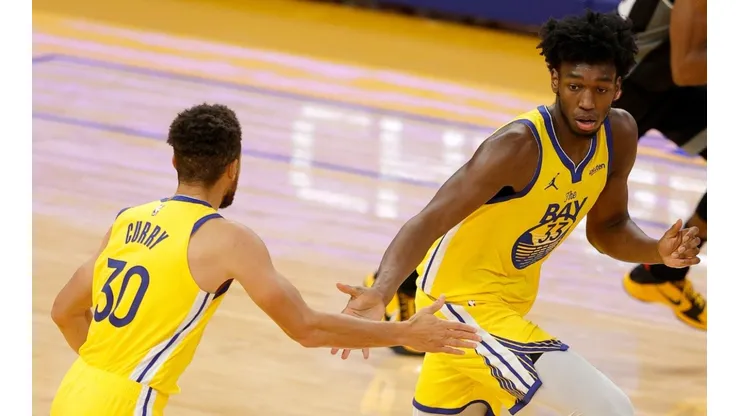 Stephen Curry and James Wiseman