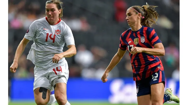 Vanessa Gilles of Canada and Alex Morgan of the USWNT