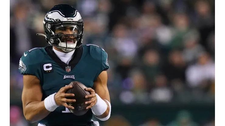 Hurts playing for the Eagles in 2023