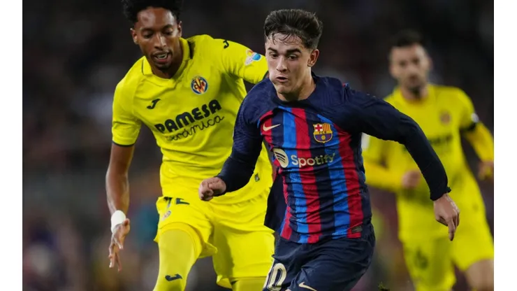 Johan Mojica of Villarreal and Gavi of Barcelona