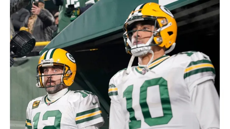 Aaron Rodgers (left) and Jordan Love.