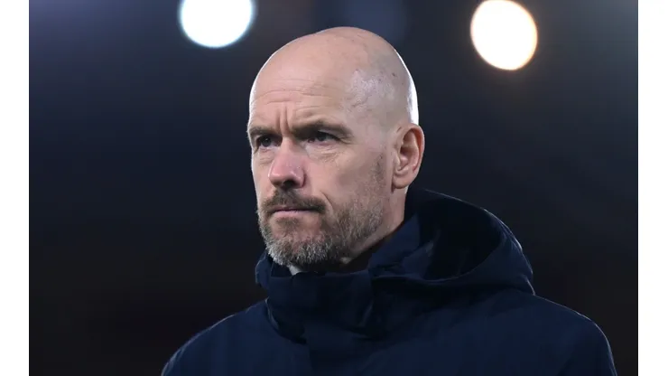 The head coach of Manchester United is Erik ten Hag