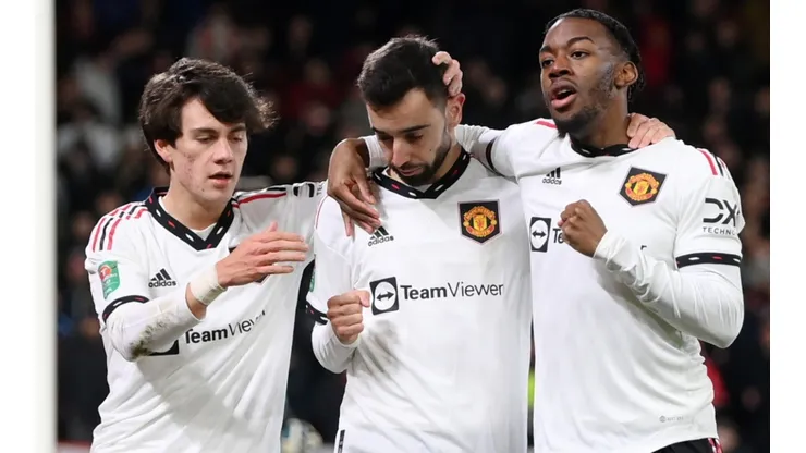 Bruno Fernandes, Facundo Pellistri and Anthony Elanga of Manchester United