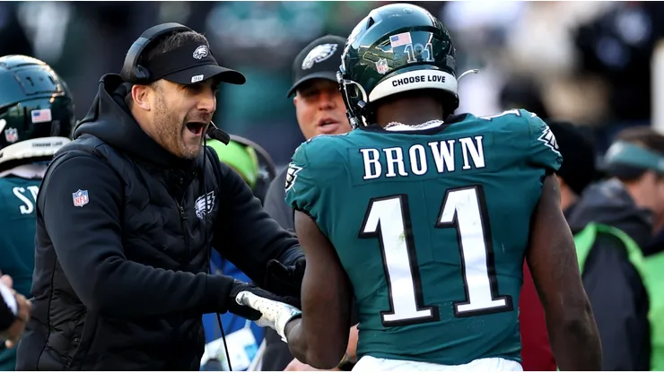 Eagles head coach Nick Sirianni (left) and AJ Brown.