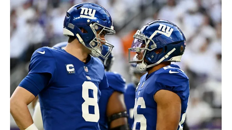 Daniel Jones (left), Saquon Barkley (right) - New York Giants - NFL