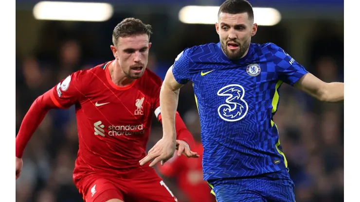 Jordan Henderson of Liverpool and Mateo Kovacic of Chelsea