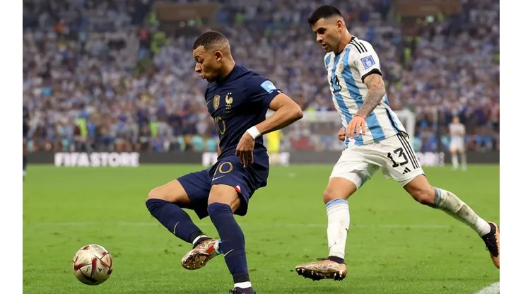 Kylian Mbappe against Cristian Romero.