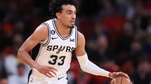 Tre Jones #33 of the San Antonio Spurs