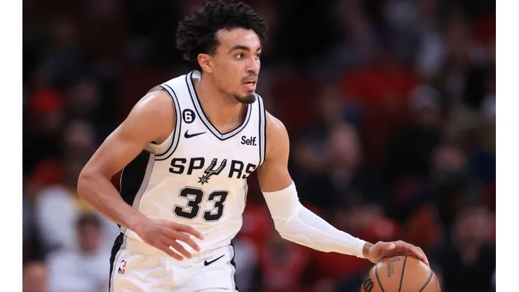 Tre Jones #33 of the San Antonio Spurs