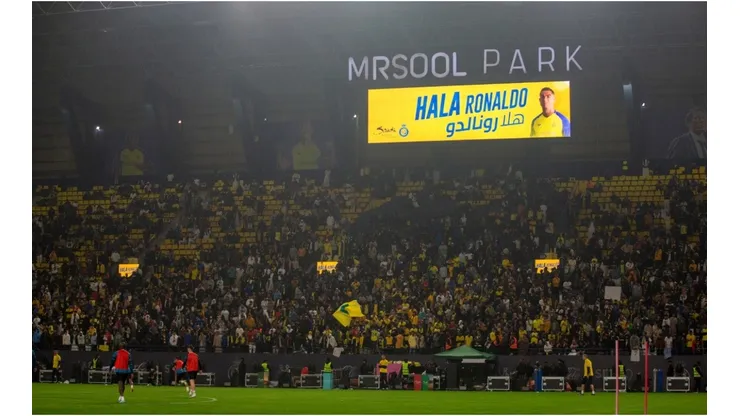 Fans cheer as Al-Nassr's