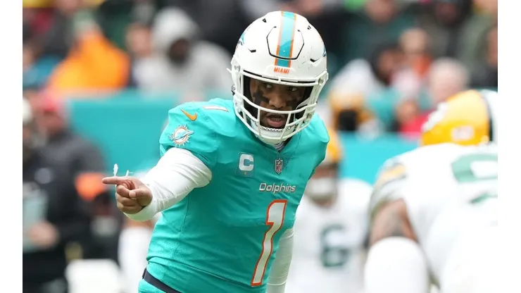 Tua Tagovailoa - Miami Dolphins - NFL 2022