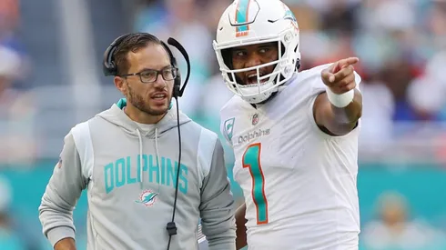 Head coach Mike McDaniel with quarterback Tua Tagovailoa of the Miami Dolphins