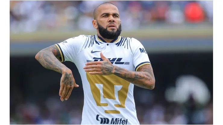 Dani Alves of Pumas