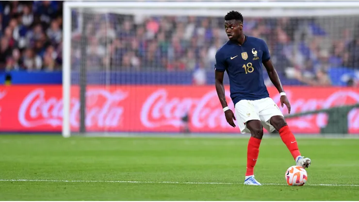 Benoit Badiashile with France