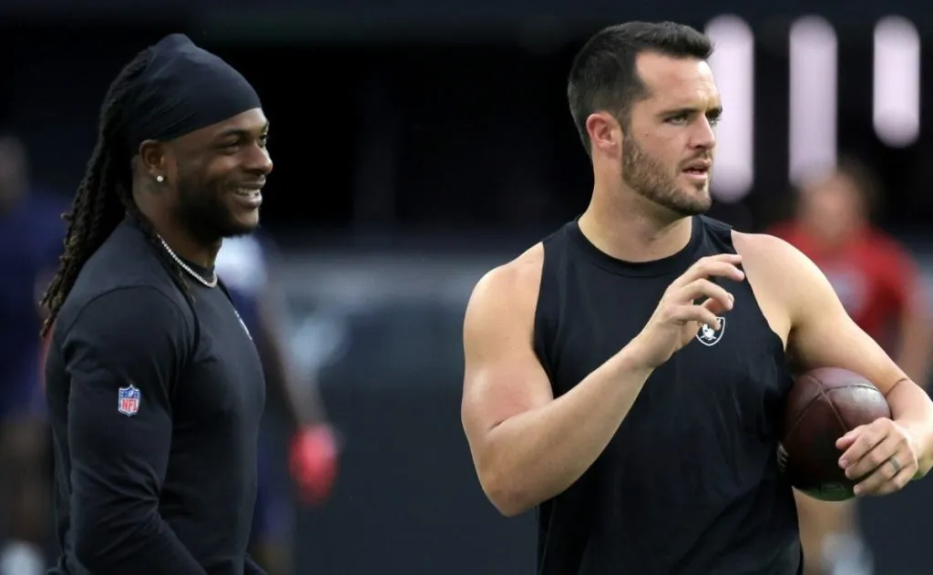 Davante Adams, Derek Carr – Las Vegas Raiders – NFL 2022