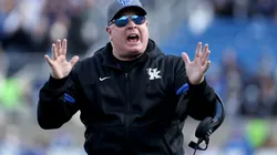 Mark Stoops of the Kentucky Wildcats