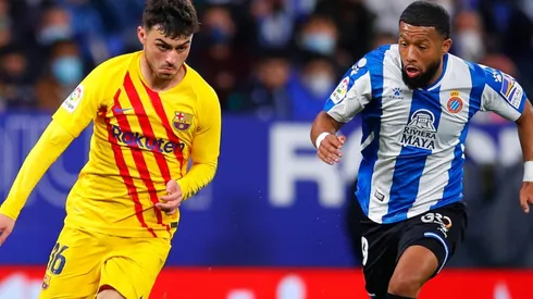 Pedri of Barcelona and Tonny Vilhena of Espanyol