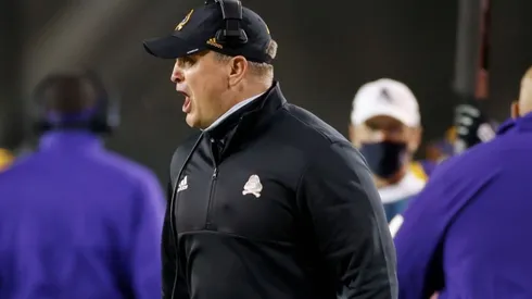 Head coach Mike Houston of the East Carolina Pirates