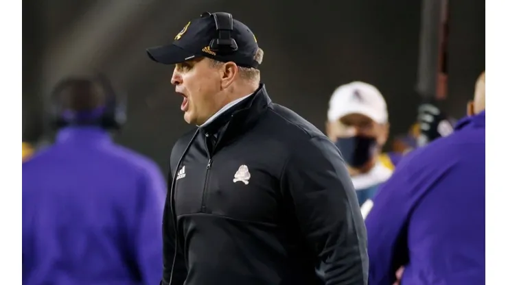 Head coach Mike Houston of the East Carolina Pirates