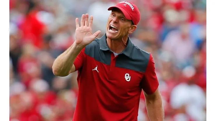 Head coach Brent Venables of the Oklahoma Sooners
