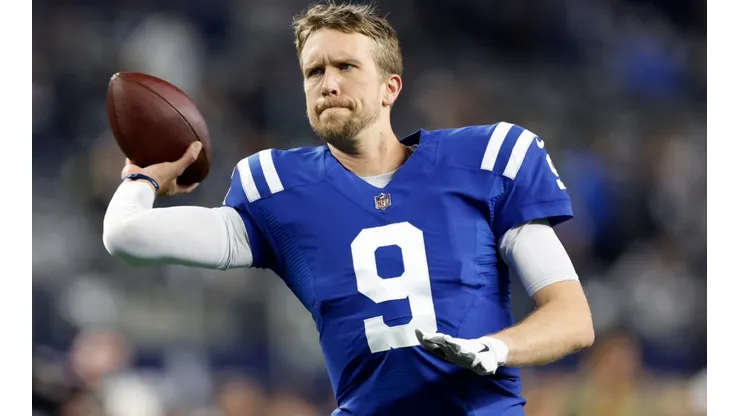 Nick Foles will be the quarterback of the Colts against the Chargers on MNF