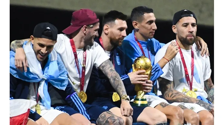 Argentine players celebrating the 2022 World Cup win at home.