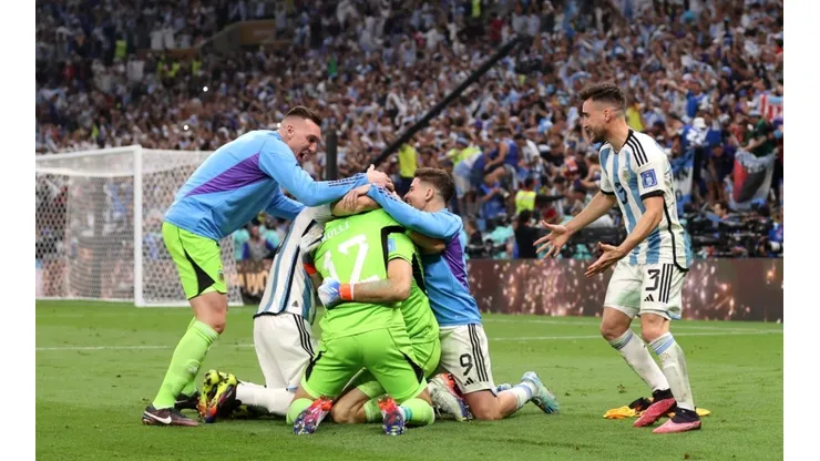 Argentina players celebrate the fourth and winning penalty by Gonzalo Montiel.