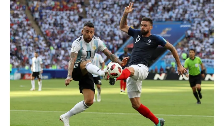 Nicolas Otamendi against Olivier Giroud.