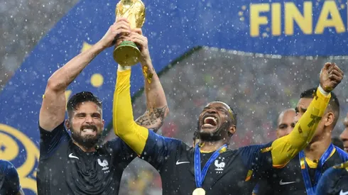 Olivier Giroud of France and Steve Mandanda of France in 2018