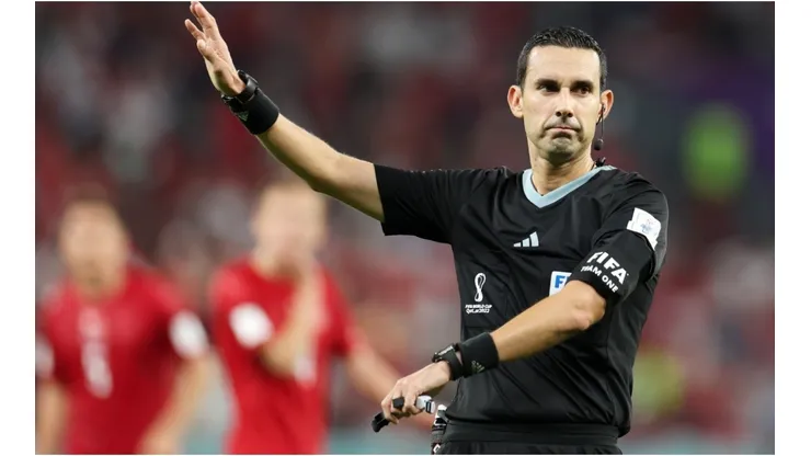 Referee Cesar Ramos