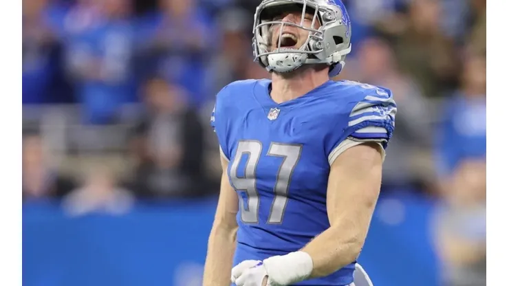 Aidan Hutchinson during the victory against the Vikings in Week 14