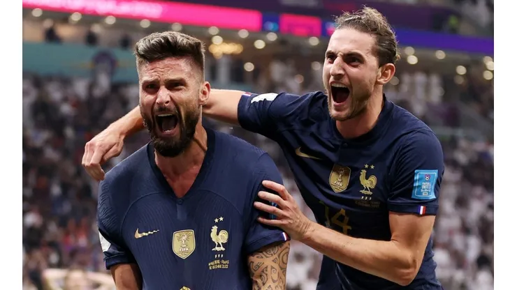 Olivier Giroud (left), Adrien Rabiot (right) - France's national team - Qatar 2022