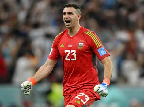 Emiliano Martinez saves Argentina again: Goalie shines in shootout vs. Netherlands