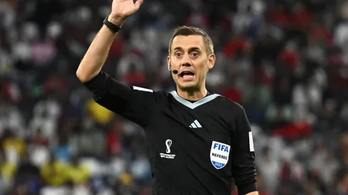 Referee Clement Turpin