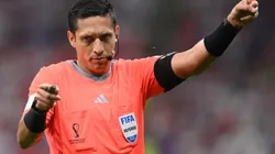 Referee Jesus Valenzuela