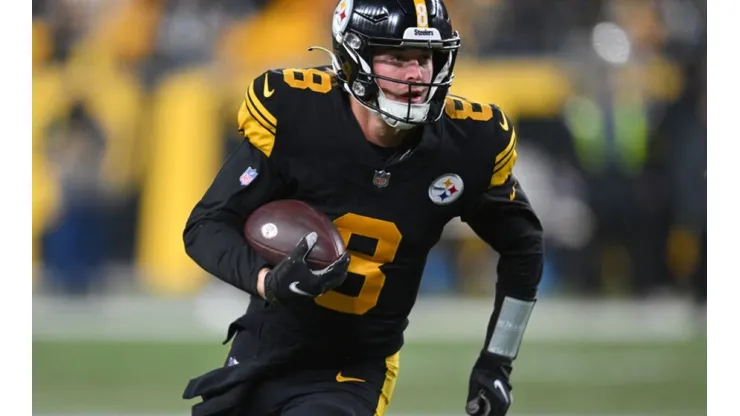 QB Kenny Pickett of the Steelers