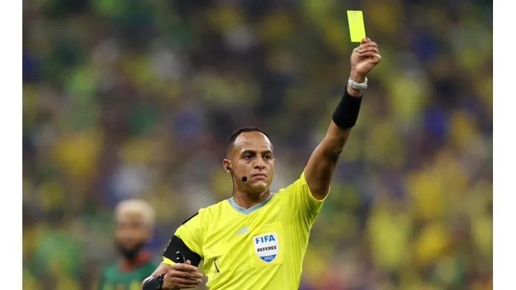 Referee Ismail Elfath.