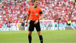 Referee Daniel Siebert