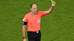 Referee Antonio Miguel Mateu Lahoz.