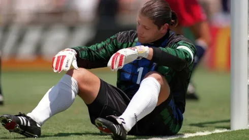 TONY MEOLA DEJECTED AFTER CONCEDING THE OPENING GOAL ON HIS NEAR POST SCORED BY DAN VASILE PETRESCU FOR ROMANIA DURING THEIR 1994 WORLD CUP GROUP A MATCH