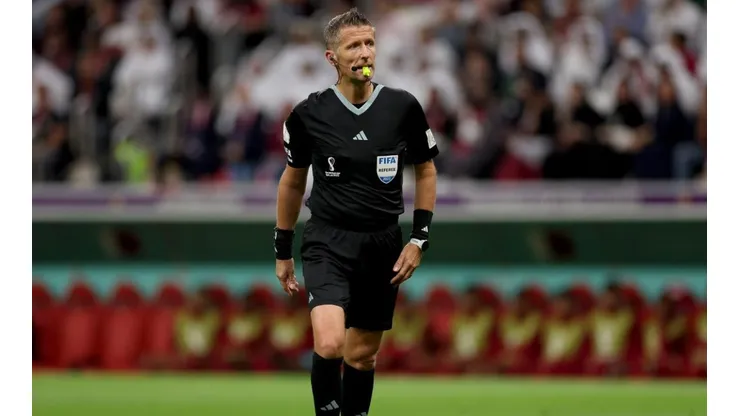 Daniele Orsato was the referee of Qatar vs Ecuador