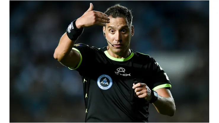 Referee Fernando Rapallini