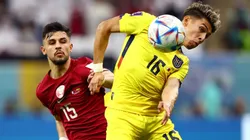 Bassam Alrawi (left/Qatar), Jeremy Sarmiento (right/Ecuador) - Qatar 2022 FIFA World Cup