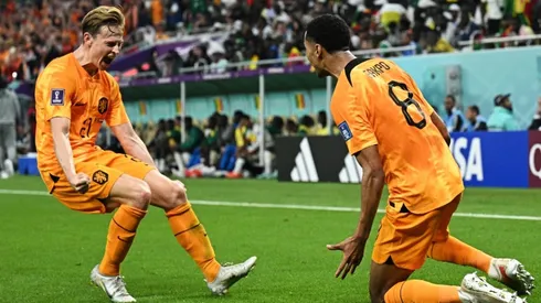 Frenkie de Jong (left) and Cody Gakpo.