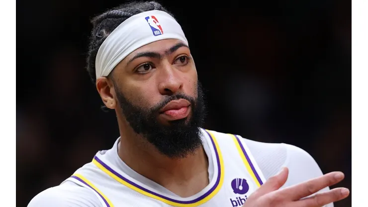 Anthony Davis of the Los Angeles Lakers