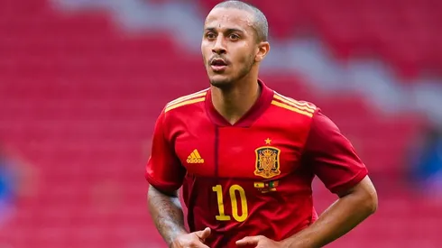 Alcantara playing for Spain